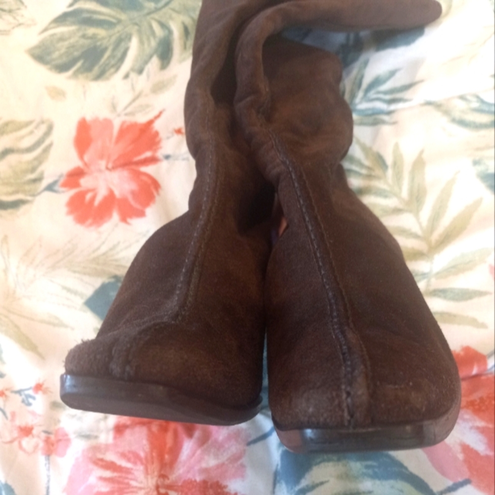 Prada Brown Suede Pointed-Toe Knee-High Heeled Boots - Picture 3 of 11